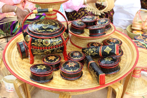 揚(yáng)州古代工藝美術(shù)品 造型異彩紛呈的收藏市場瑰寶